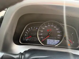Toyota RAV4 SE FWD 2016 Brown