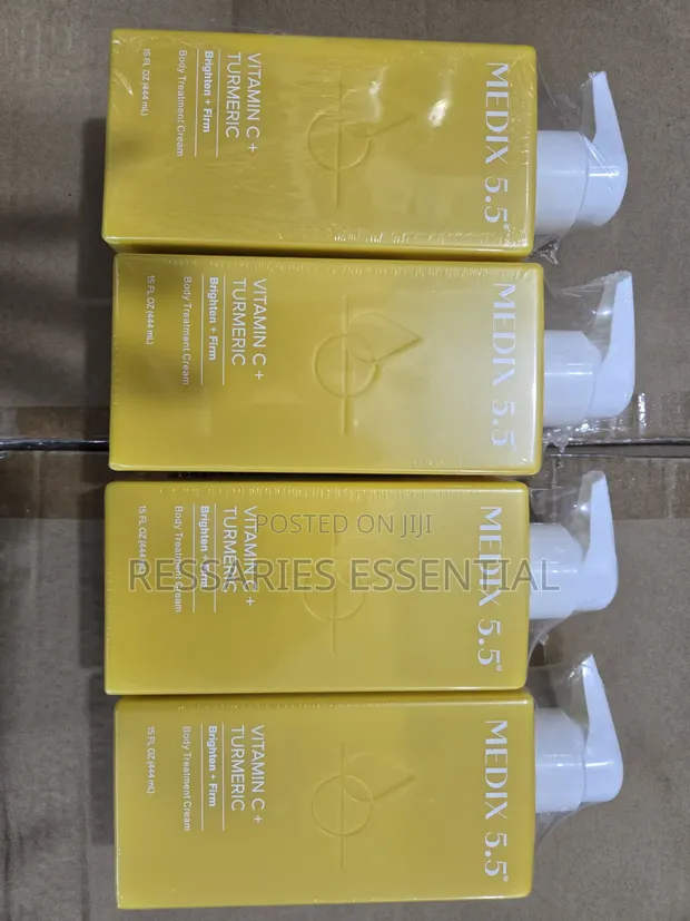 Medix 5.5 Vitamin C Brightening Body Lotion - 1