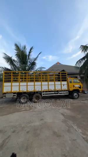 Kia Rhino Truck - Yellow