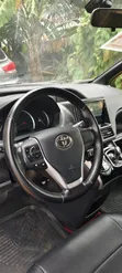 Toyota Voxy Hybrid V 2WD 7-Seater 2014 Black - 4