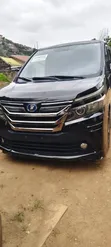 Toyota Voxy Hybrid V 2WD 7-Seater 2014 Black - 5