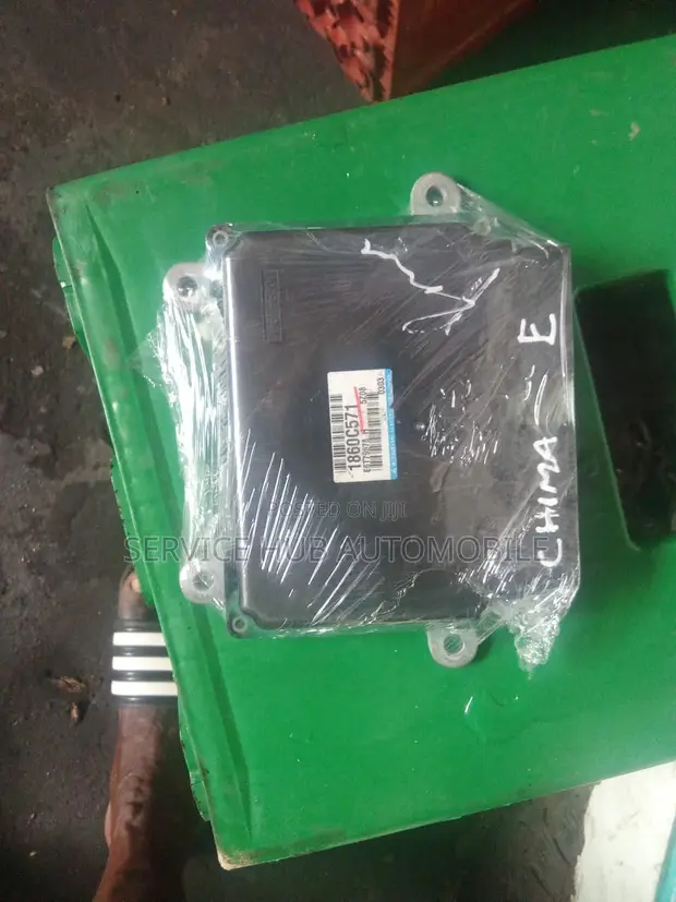 Mitsubishi Outlander Control Board - 1