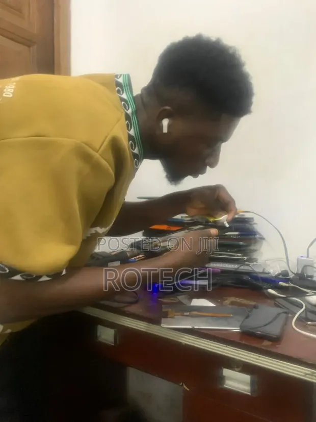 Original Phone Screen Replacement - Accra Circle - 1