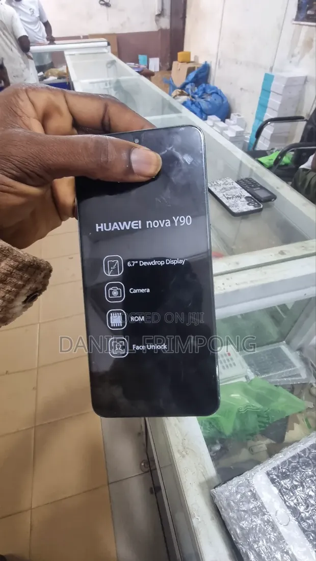 New Huawei nova Y90 128GB Graphite - 1