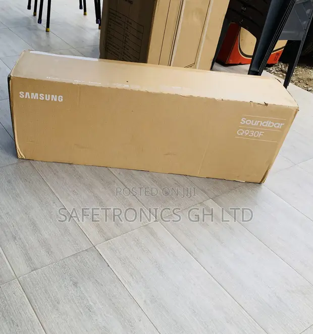 Massive Bluetooth Samsung 9.1.4ch Q930F Soundbar - 1