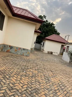 4 Bedroom House with Boys Quarters for Rent in Teiman Oyarifa