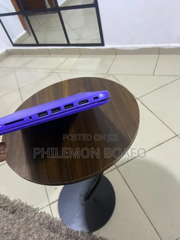 HP Laptop 4GB RAM, 32GB HDD - 1