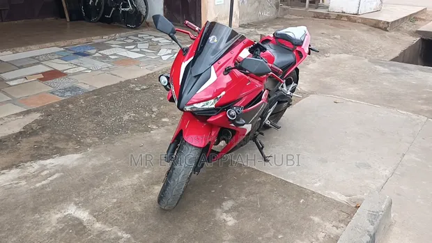 Honda CBR 2018 Red - 1