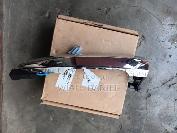 Nissan Sentra 2017 Outer Door Handle - 1