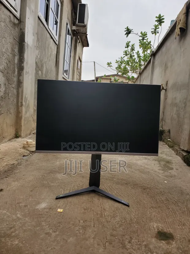 32-inch IPS Edgeless Monitor 75Hz with Built-in Speakers - 1