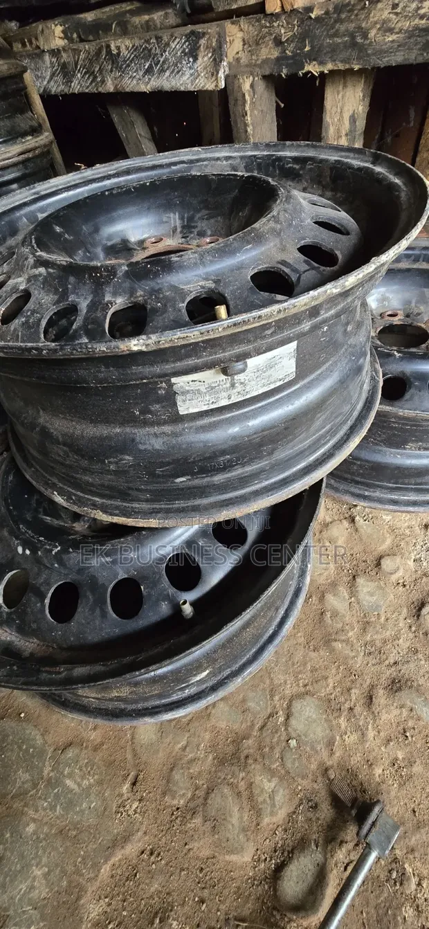 17-inch 5-Hole Steel Rims - 1
