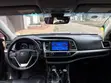 Toyota Highlander XLE 2019 Gray - 1