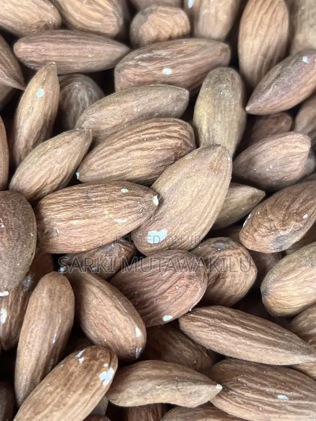 Organic Almond Nuts - 1