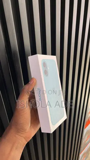 New Apple iPhone 16 128GB Green