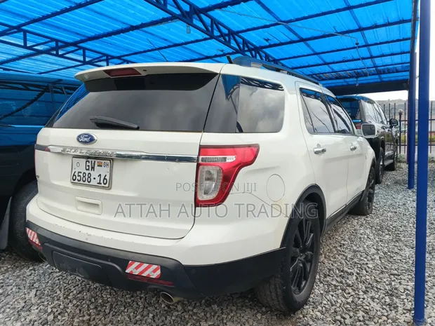 Ford Explorer 2011 White - 1