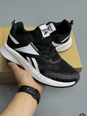 Original Reebok Dynamica Sneakers