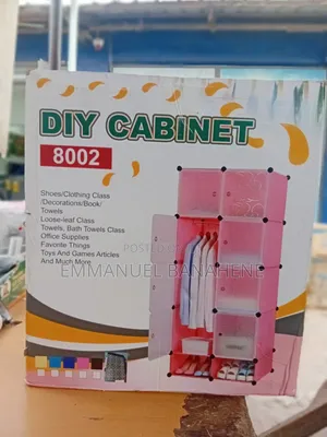 DIY Cabinet Wardrobe - 8 Cubes
