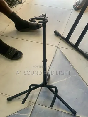 Heavy Duty Guitar Stand