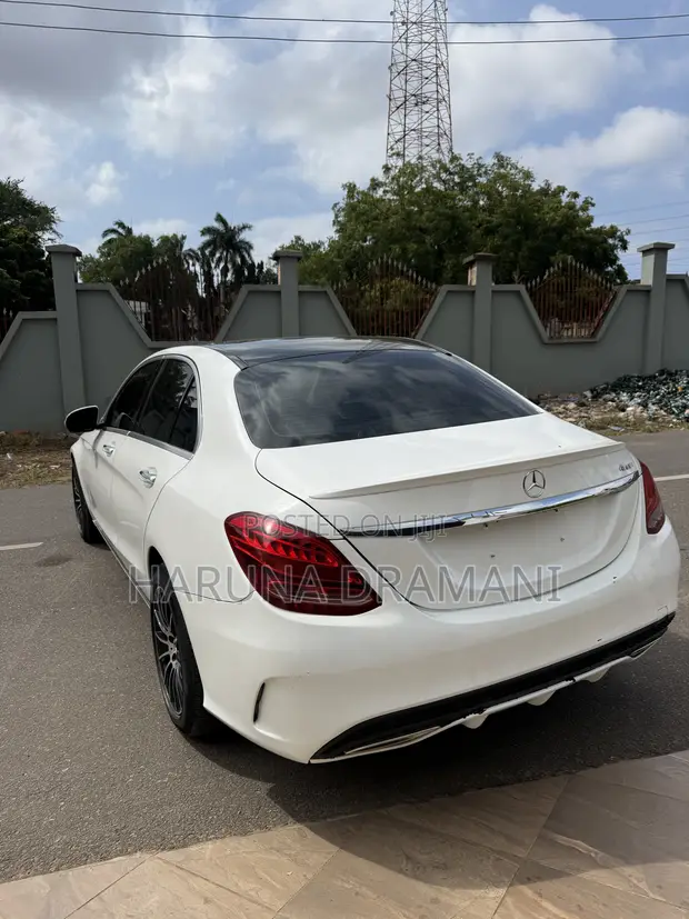 2016 Mercedes-Benz C300 Luxury 4Matic Sedan AWD White - 1