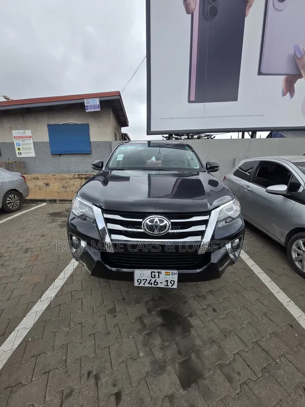 Toyota Fortuner 2.7 RWD 2019 Gray - 1
