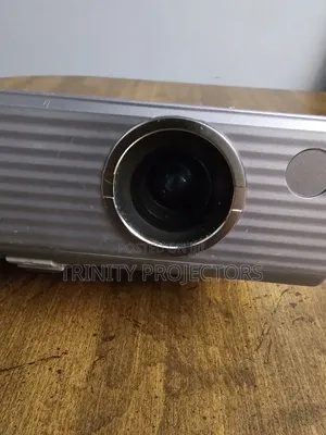 Panasonic PT-P1SDU Projector