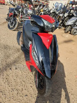Custom Built Motorcycles Aeon OZ 125cc Scooter 2012 Black