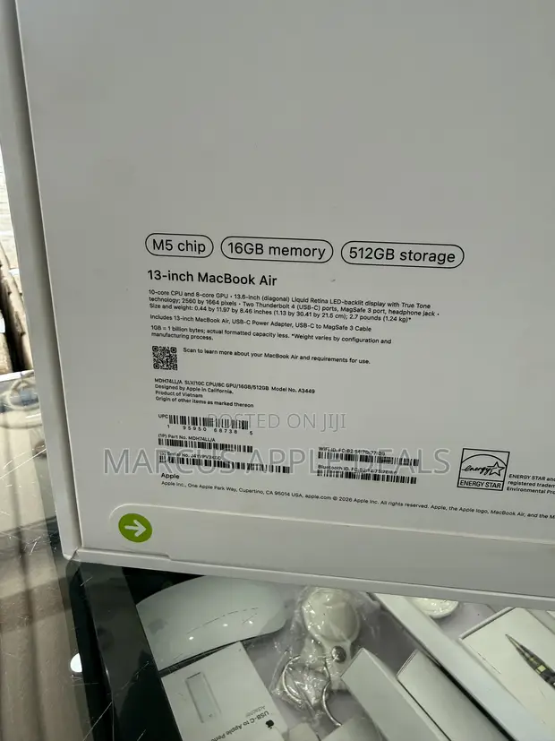 Apple MacBook Air 13" M5 16GB RAM 512GB SSD - 1