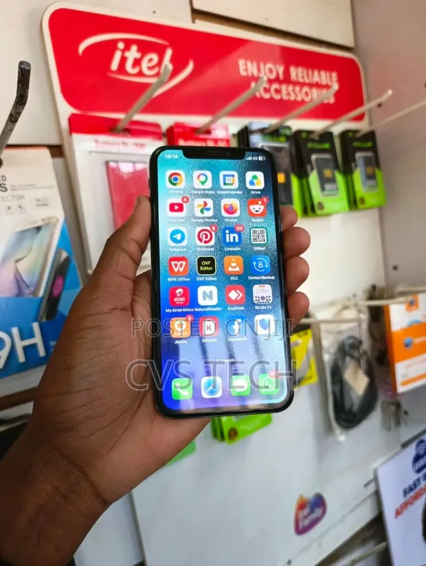 Apple iPhone X 256GB Black - 1