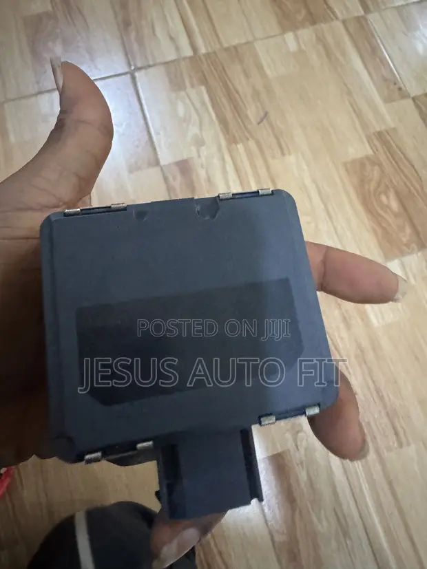2021-2023 Range Rover Velar Front Radar Sensor M8a2-9g768-Ae - 1