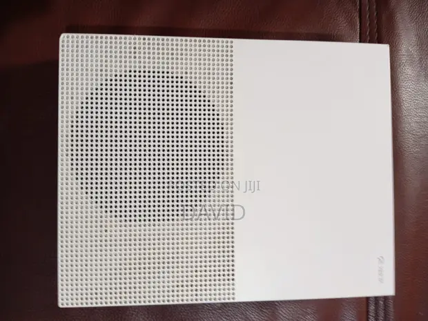 Xbox One S 500GB with 7 Games - 1