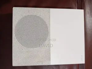 Xbox One S 500GB with 7 Games