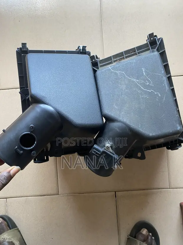 Toyota RAV4 Air Cleaner Box (2013-2018) - 1