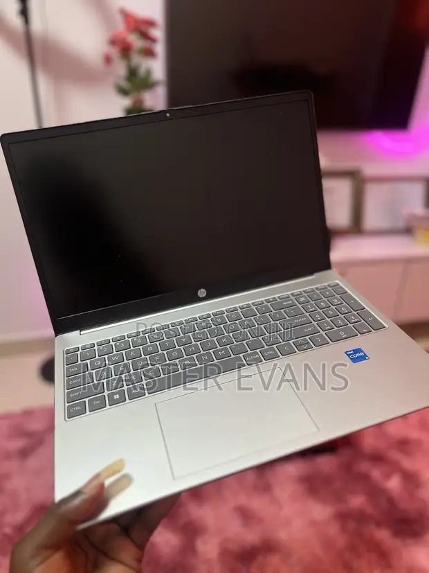 HP EliteBook 840 G3 Laptop - 1