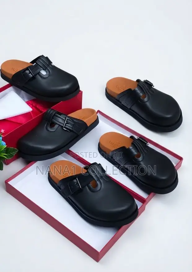 Valentino Garavani Buckle Detail Leather Clogs - 1