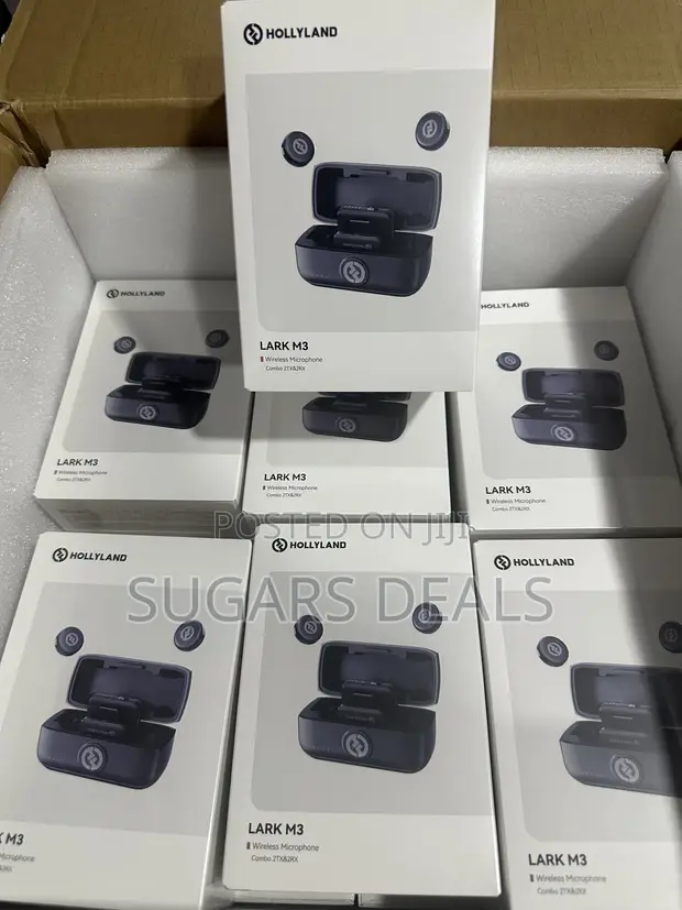 Hollyland Lark M3 Wireless Microphone Combo (2TX 2RX) - 1