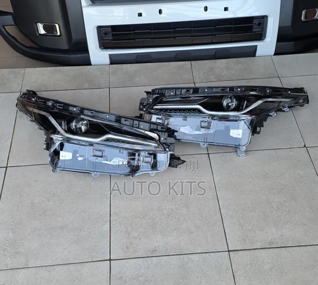 Toyota Fortuner Original Japanese Headlamp - 1