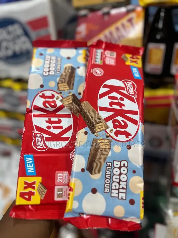 KitKat Cookie Dough Chocolate Bars - 1