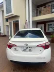 Toyota Corolla 2016 White - 2