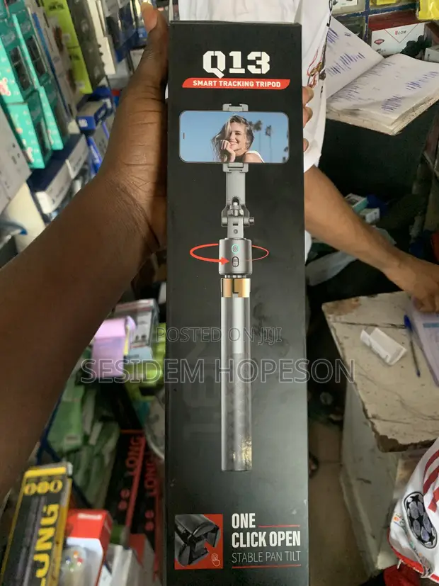Q13 Smart Tracking Tripod - 1