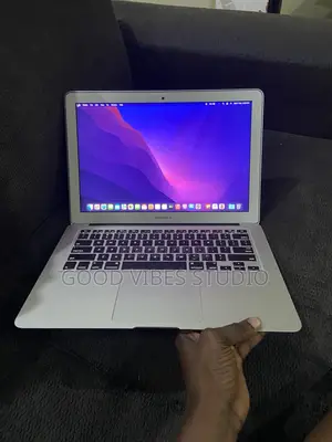 Apple MacBook Pro 2017 8GB Intel Core i5 128GB SSD