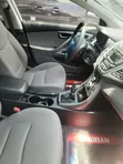 Hyundai Elantra 2016 White - 2