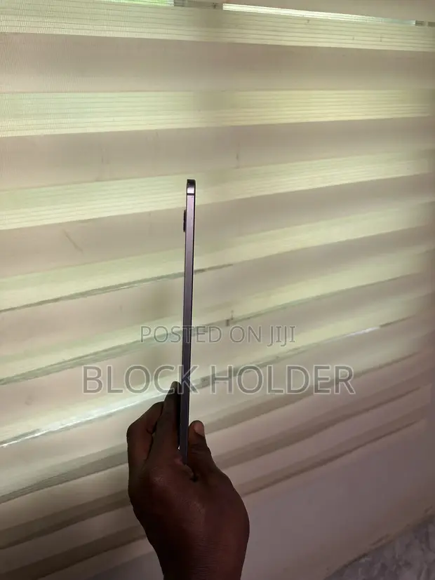 Apple iPad Pro 12.9 (2022) 128GB Silver - 1