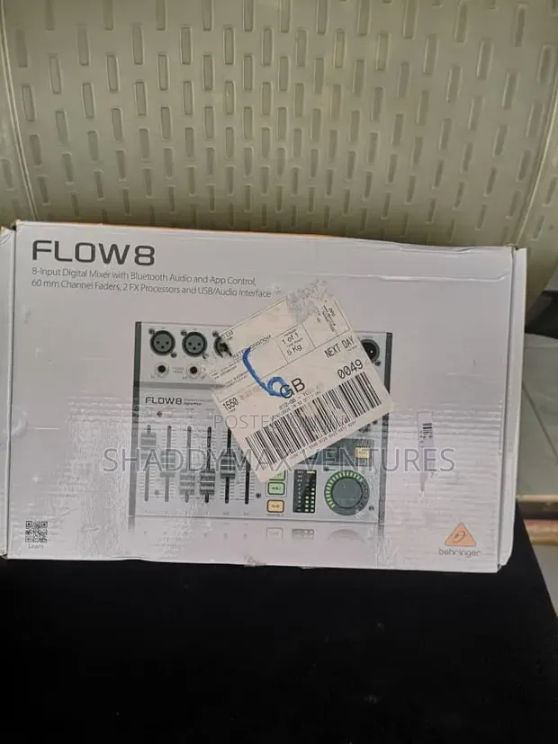 Behringer Flow 8 Digital Mixer - 1