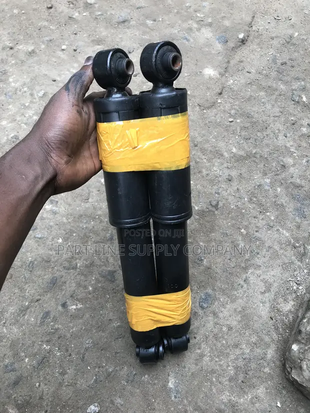 Hyundai Elantra 2012-2015 Back Shocks (Used) - 1