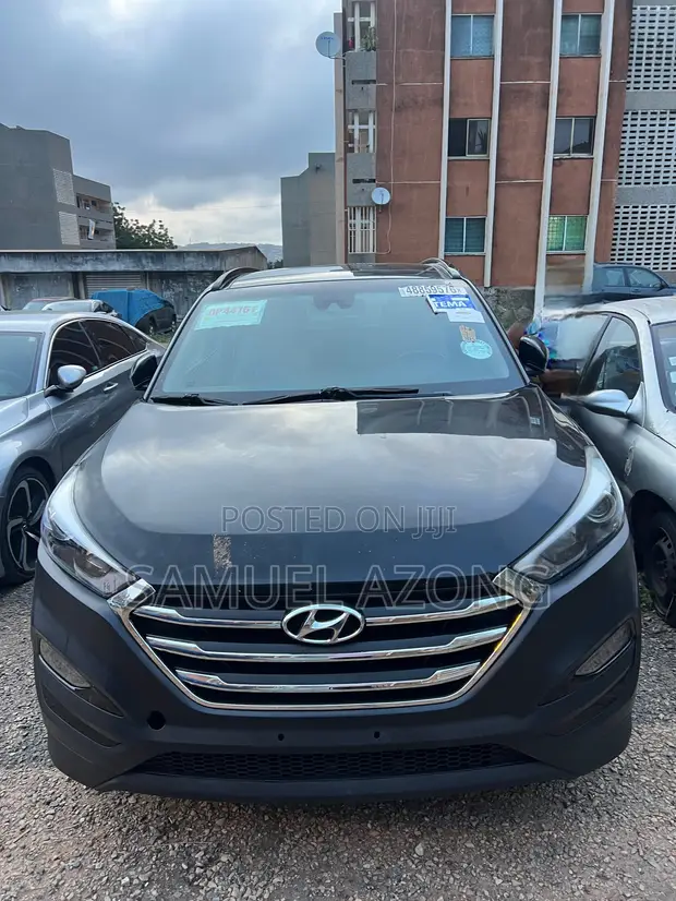 Hyundai Tucson Limited AWD 2016 Black - 1