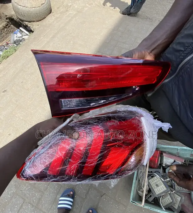 Hyundai Tucson 2019-2021 Tail Light & Boot Light - 1