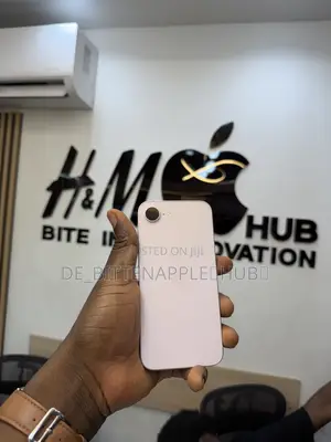 Apple iPhone 17e 256GB Pink