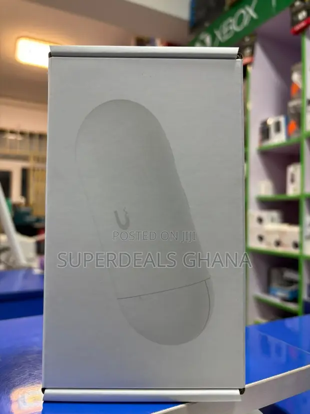 Ubiquiti NanoStation Loco 5AC WiFi Radio - 1