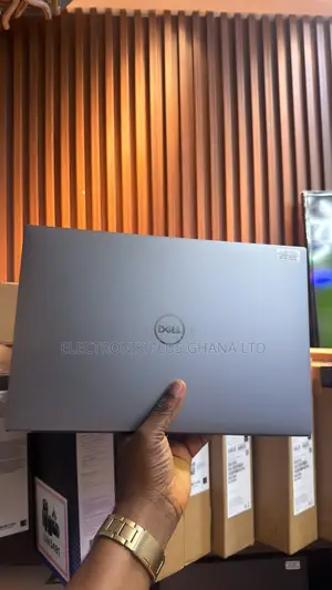 Dell Precision 5570 Laptop - Core i7, 32GB RAM, 512GB SSD