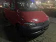 Toyota HiAce 2002 Red - 4